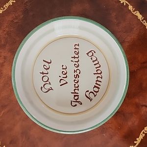Hotel Viex Jahxeszeiten Hamberg Saucer
